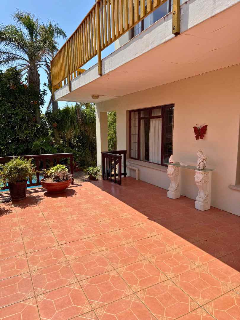 5 Bedroom Property for Sale in Kenton On Sea Eastern Cape